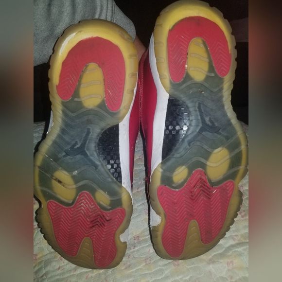 Air Jordan 11 Basketball Shoe Gym Red,Black,white Size 10 - Picture 4 of 11